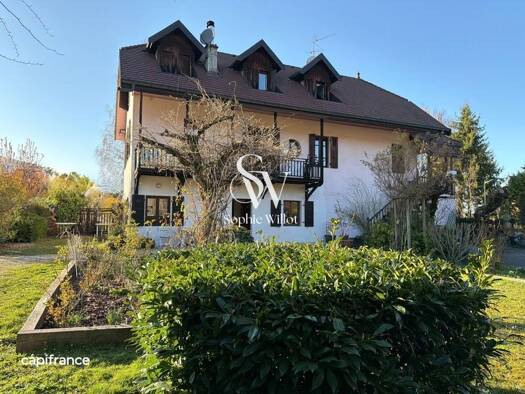Maison à vendre 1 105 000 € 9 pièces 6 chambres 200 m² 830 m² de terrain Nord Saint-Jorioz 74410