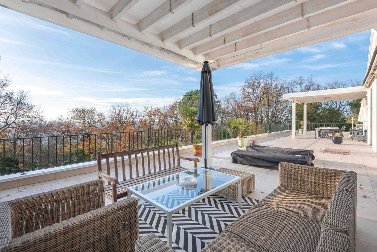 Maison à vendre, 360m², LATRESNE