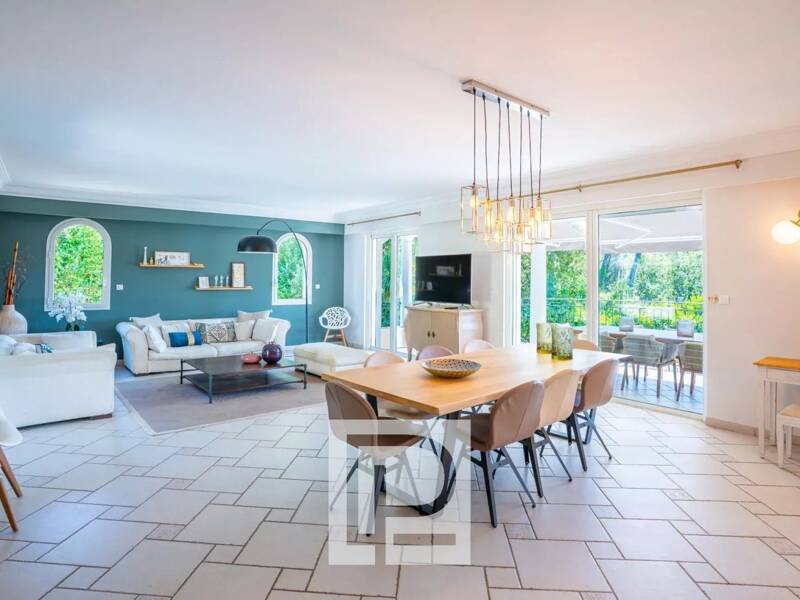 Maison à louer, 320m², MOUGINS