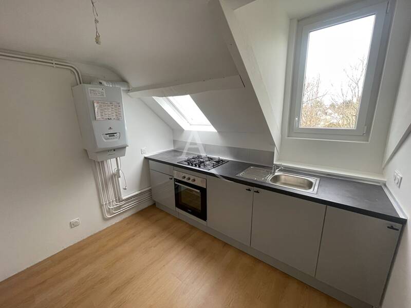 Maison à louer, 72m², FENEU