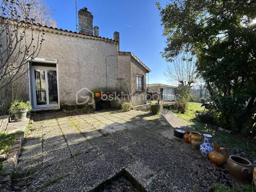 Ferme à vendre 305 000 € 5 pièces 3 chambres 98 m² 11 435 m² de terrain Cambes 33880