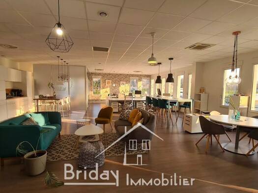 Espace bureau à vendre 265 000 € 135 m² de bureaux Saint-Genis-Laval 69230
