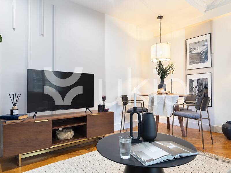 Maison à louer, 50m², PARIS 9E