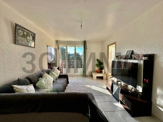 Appartement à vendre 65 000 € 3 pièces 2 chambres 52,43 m² Étage 3/4 Urbain Nord Bagnols-sur-Cèze 30200