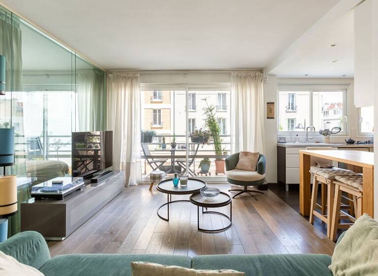Appartement à vendre 549 500 € 2 pièces 1<br/>chambre 49 m²<br/>superficie 2/10<br/>étage Paris 15ème 75015