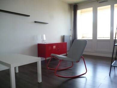 Appartement à louer 572 € 1 pièce 30 m² 6ème étage disponible à partir du 08/07/2025 Centre Olivet 45160