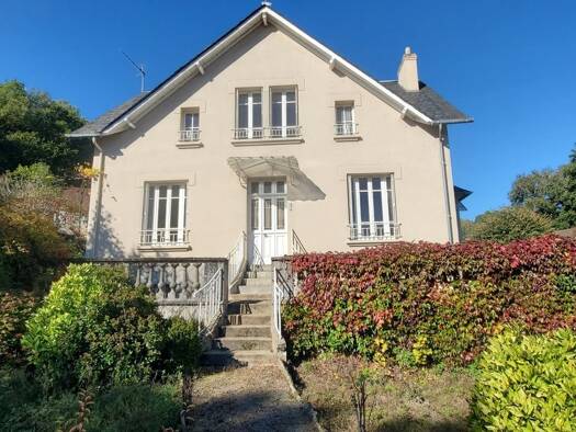 Maison à vendre 125 000 € 6 pièces 5 chambres 151,6 m² 923 m² de terrain Ydes 15210