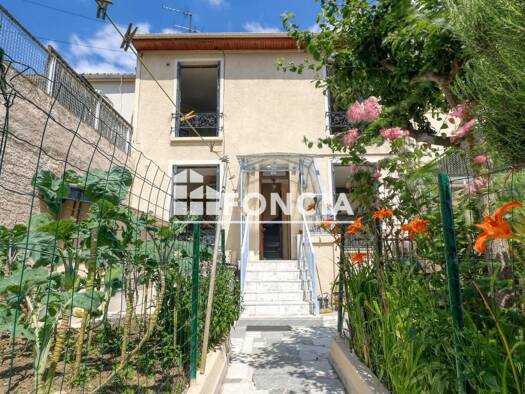 Maison à vendre 450 000 € 3 pièces 2 chambres 75,9 m² 115 m² de terrain Cité Pierre et Marie Curie Ivry-sur-Seine 94200