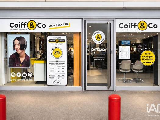 Boutique à vendre 533 700 € 500 m² de surface de vente Houtaud 25300