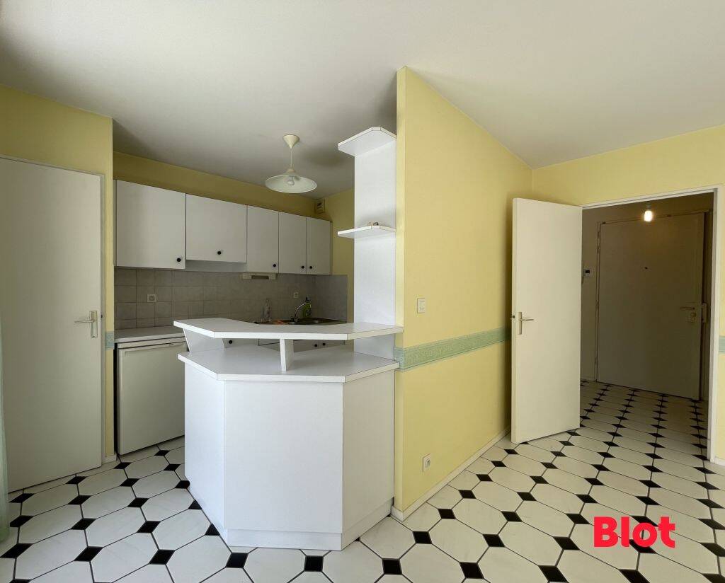 A VENDRE PAR BLOT IMMOBILIER EN EXCLUSIVITE ! APPARTEMENT T3 - B — 3