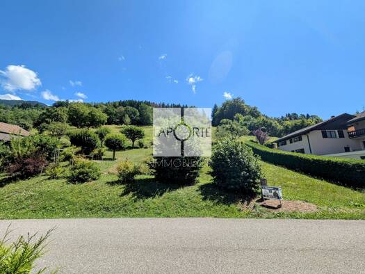 Terrain constructible à vendre 273 000 € 800 m² de terrain Thônes 74230