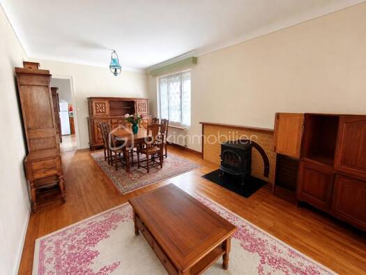 Maison à vendre 149 500 € 6 pièces 4 chambres 150 m² Civray 86400