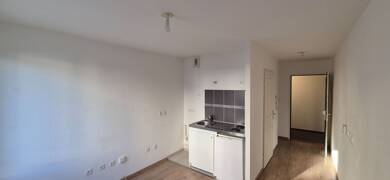 Appartement à louer 288 € 1 pièce 17 m² Étage 1/4 Nancy 54000