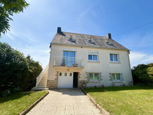 Maison à vendre 168 800 € 1 pièce 2 chambres 96 m² 1 100 m² de terrain Plonéis 29710