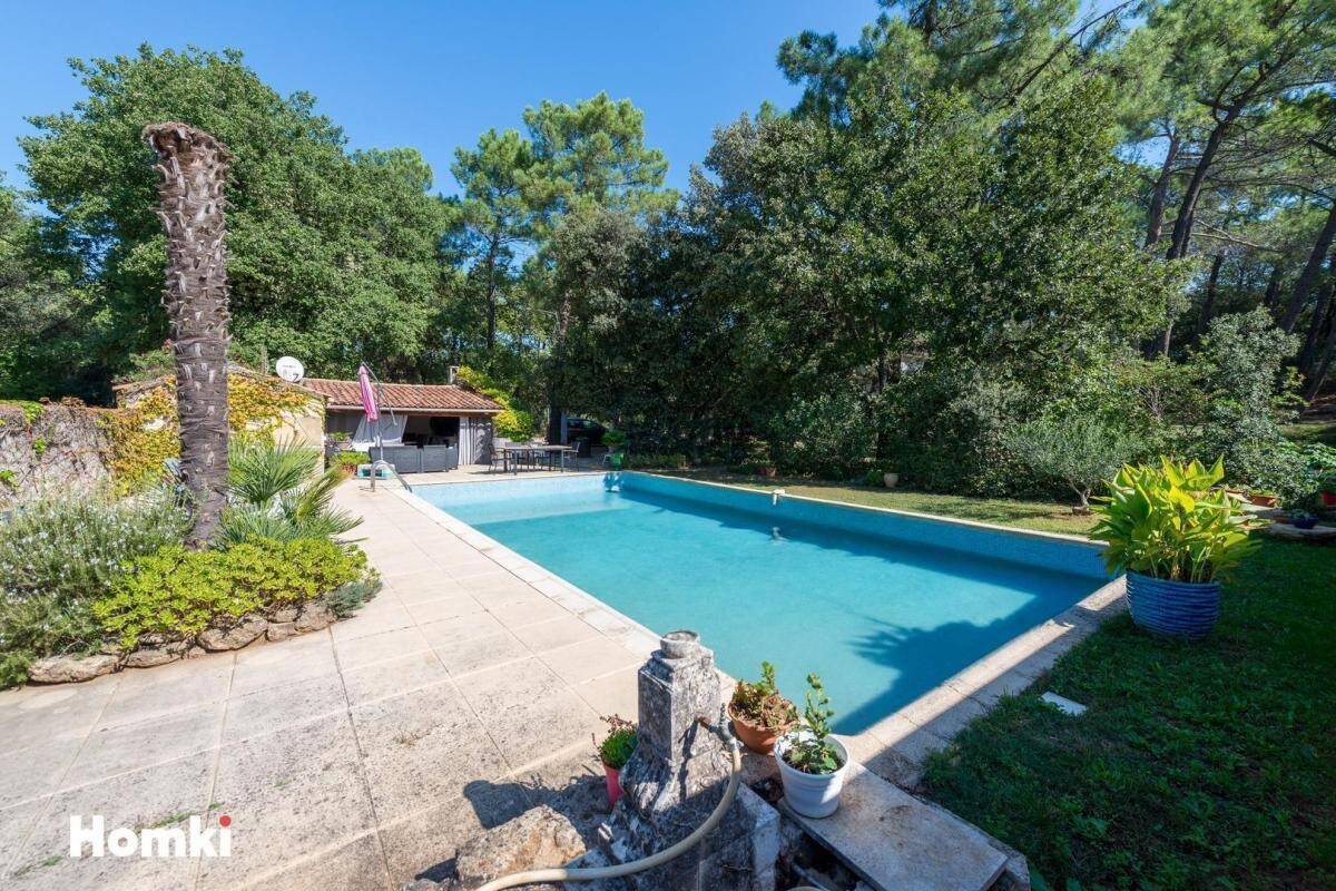 Maison à vendre, 176m², SUZE LA ROUSSE