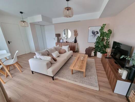 Appartement à vendre 189 000 € 2 pièces 1 chambre 48 m² Étage 2/3 Centre Ville Grigny-sur-Rhône 69520