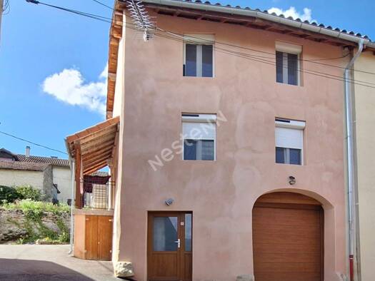 Maison à vendre - Première occupation 170 000 € 4 pièces 2 chambres 82 m² 95 m² de terrain Graye-et-Charnay 39320
