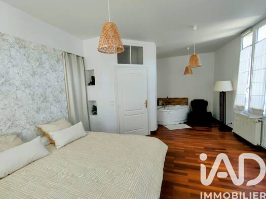 Maison à vendre 188 000 € 9 pièces 3 chambres 285 m² 107 m² de terrain Saint-Calais 72120
