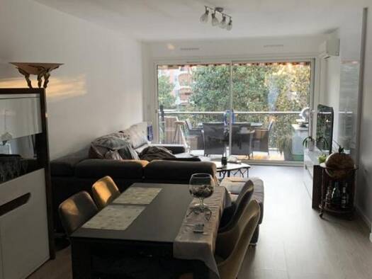Appartement à louer 1 900 € 2 pièces 1 chambre 60 m² Le Centre Ville Mandelieu-la-Napoule 06210