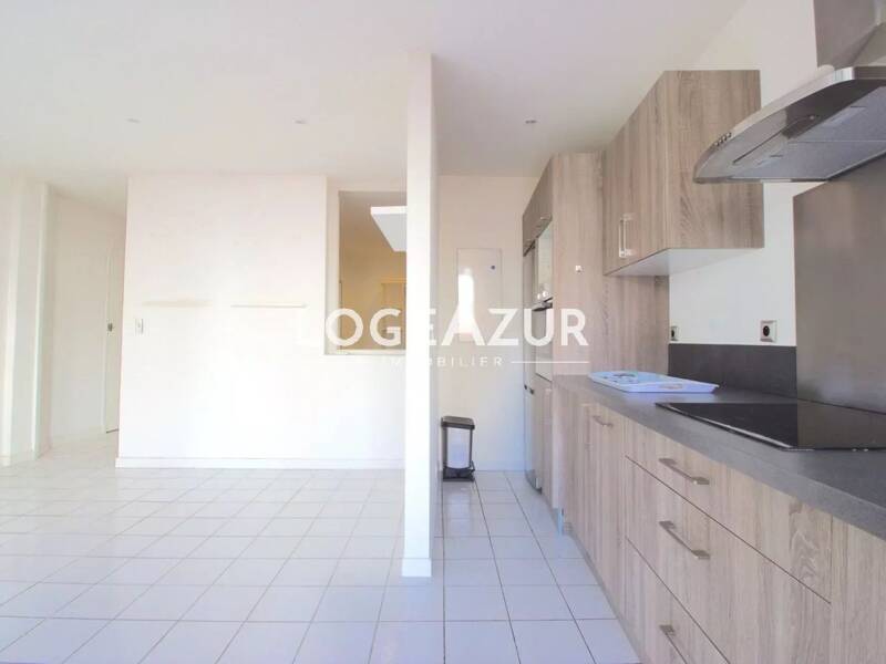 Maison à louer, 48m², VALLAURIS