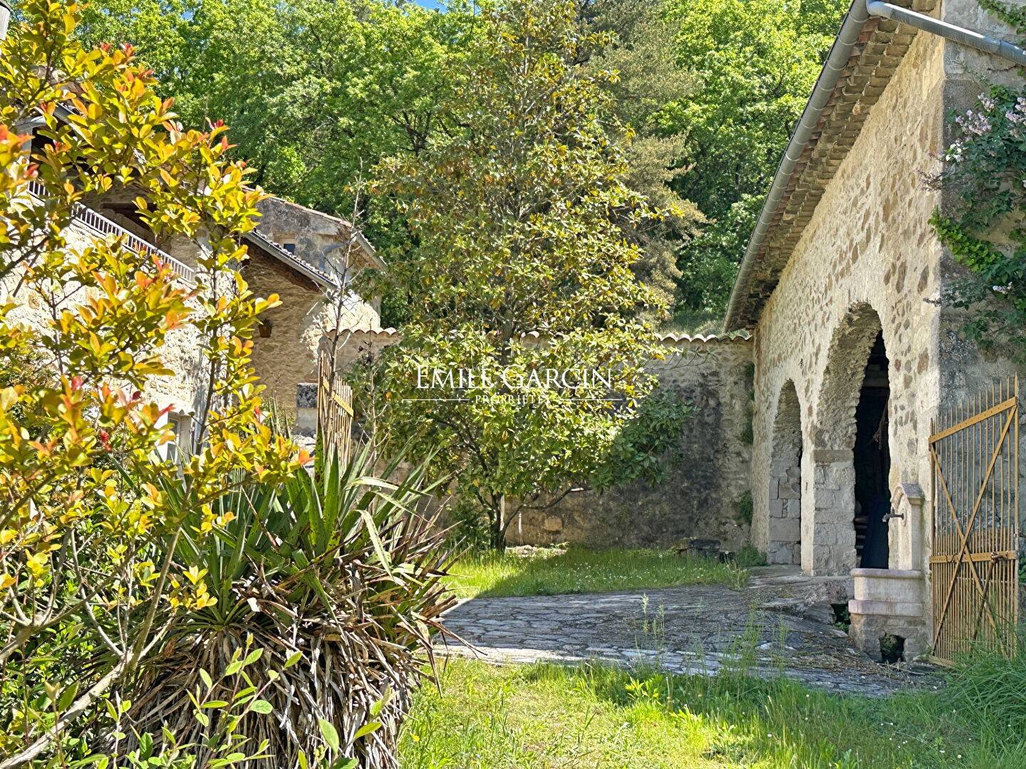 Maison à vendre, 380m², ROCHEFORT EN VALDAINE