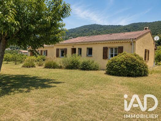 Maison de plain-pied à vendre 390 000 € 6 pièces 4 chambres 158 m² 7 440 m² de terrain Curnier 26110