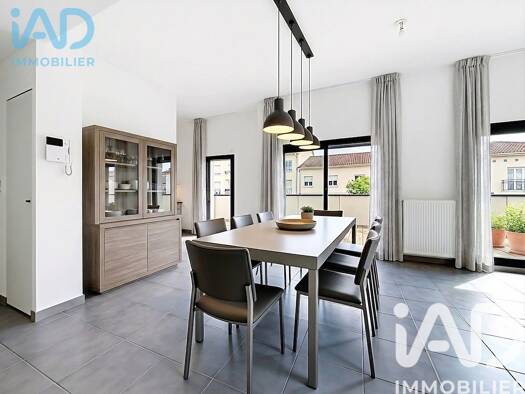 Appartement à vendre 565 000 € 4 pièces 3 chambres 93 m² Étage 4/4 Nord Saint-Julien-en-Genevois 74160
