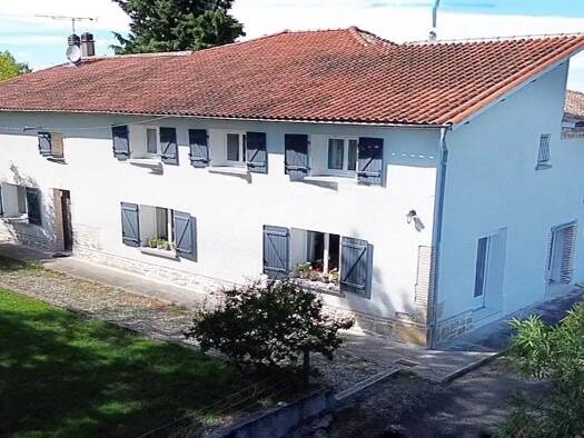 Villa à vendre 570 000 € 14 pièces 8 chambres 468 m² 10 202 m² de terrain Monclar-de-Quercy 82230