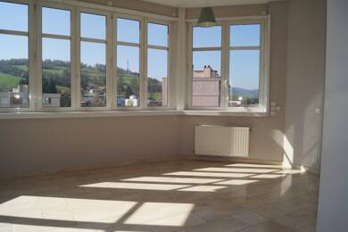 Duplex à louer 1 020 € 4 pièces 3 chambres 171 m² Dernier étage, Étage 5/5 Bellevue-Solaure Saint-Étienne 42100