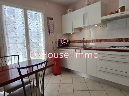 Maison à vendre 249 000 € 5 pièces 3 chambres 103,7 m² 204,3 m² de terrain Centre Ville Roche la Moliere 42230
