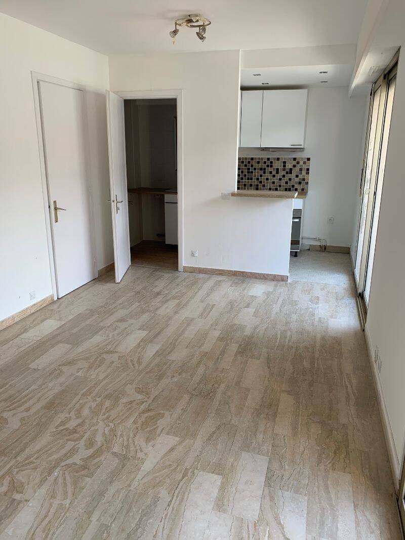 Maison à louer, 30m², ANTIBES