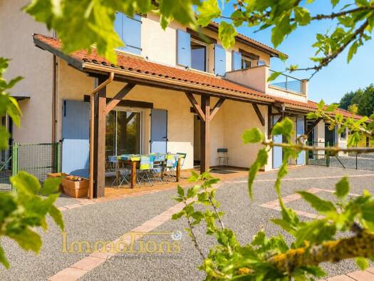 Maison à vendre 399 000 € 6 pièces 5 chambres 190 m² 2 720 m² de terrain Vatilieu 38470