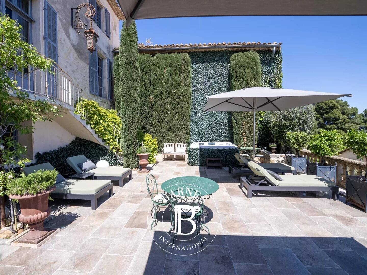 Maison à vendre, 355m², CHATEAUNEUF DE GADAGNE