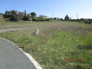 Terrain constructible viabilisé à vendre 59 000 € 1 004 m² de terrain Lautrec 81440