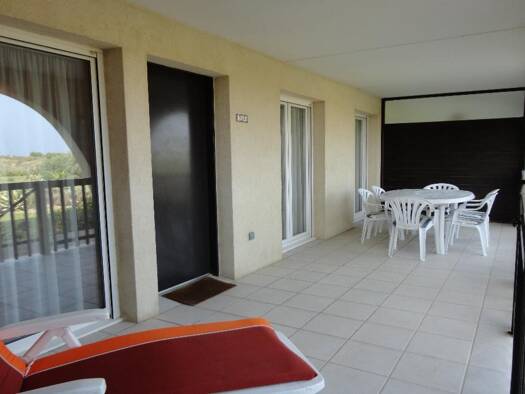 Appartement à vendre 214 900 € 3 pièces 2 chambres 48,76 m² RDC Zone Port Saint-Cyprien 66750
