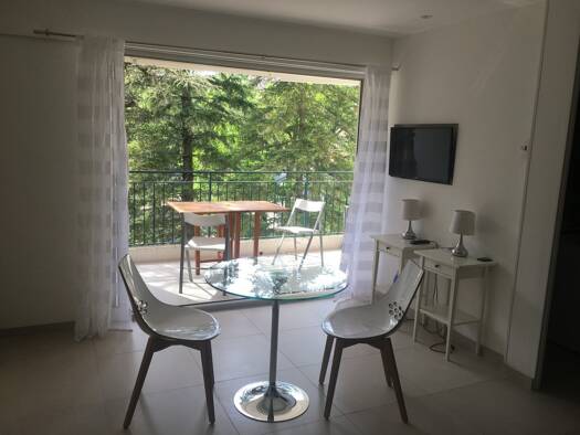 Appartement à vendre 95 000 € 1 pièce 25 m² Étage 4/5 Gréoux-les-Bains 04800
