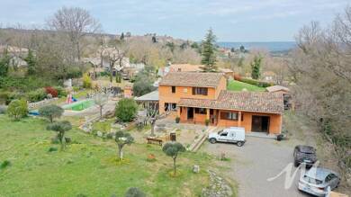 Maison à vendre 449 000 € 4 pièces 3 chambres 133,5 m² 2 884 m² de terrain Montmeyan 83670