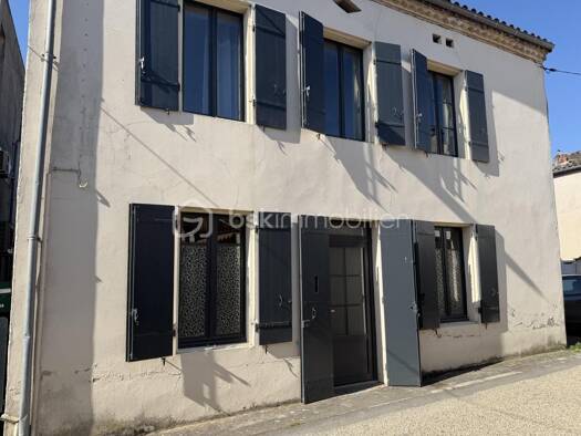 Demeure à vendre 199 000 € 6 pièces 4 chambres 132 m² Casteljaloux 47700