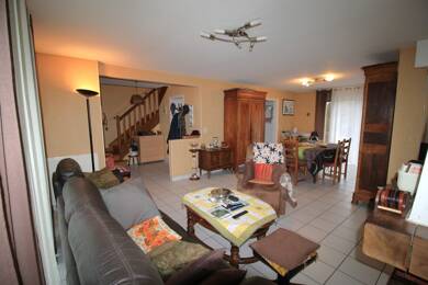 Maison à vendre 243 500 € 5 pièces 3 chambres 86 m² 617 m² de terrain Hennebont 56700
