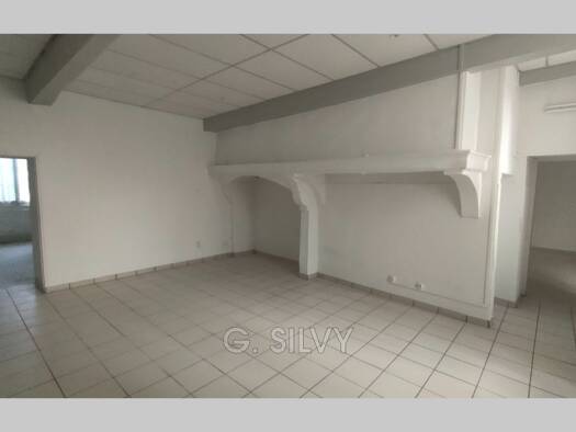 Local commercial à louer 865 € 68 m² de surface de vente Argensol Orange 84100