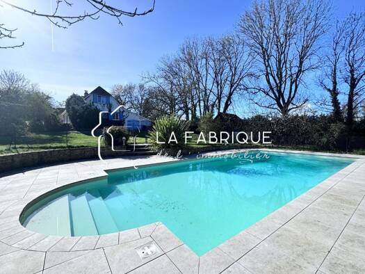 Maison à vendre 399 000 € 6 pièces 5 chambres 149,84 m² 3 844 m² de terrain Serres-Castet 64121