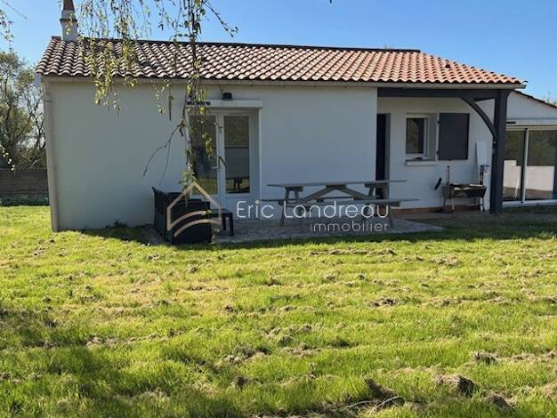 Maison de plain-pied à vendre 229 840 € 4 pièces 3 chambres 79 m² 809 m² de terrain Talmont St Hilaire 85440
