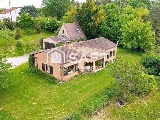 Maison à vendre 328 000 € 4 pièces 3 chambres 105 m² 4 511 m² de terrain Plazac 24580