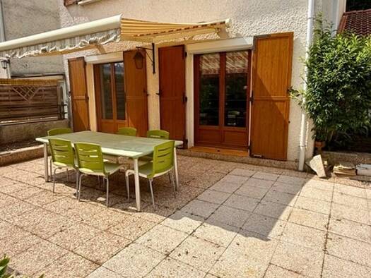 Maison à vendre 180 000 € 4 pièces 3 chambres 86 m² 175 m² de terrain Centre Ville Est Le Chambon-Feugerolles 42500