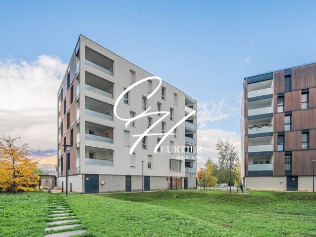 Appartement à vendre 265 000 € 4 pièces 3 chambres 83 m² Étage 4/5 Eybens 38320