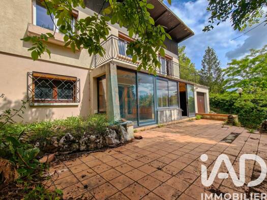 Maison à vendre 143 000 € 6 pièces 3 chambres 122 m² 1 005 m² de terrain Briand Leclerc Sens 89100