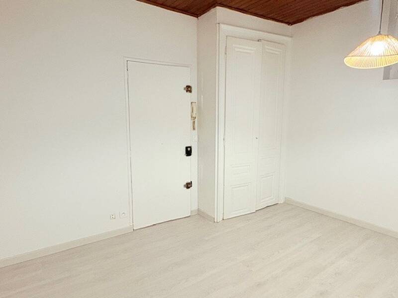 Maison à louer, 24m², SAINT BONNET DE MURE