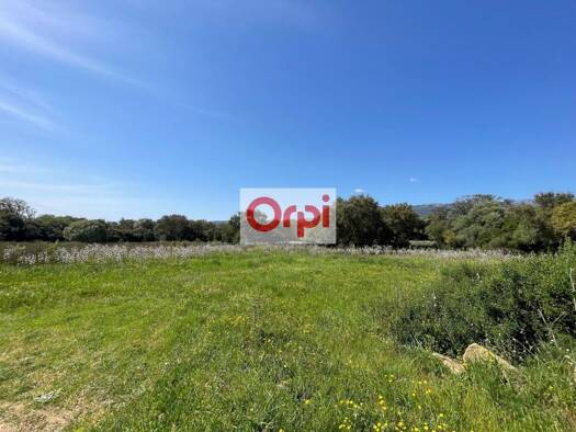 Terrain constructible à vendre 850 000 € 12 588 m² de terrain Figari 20114