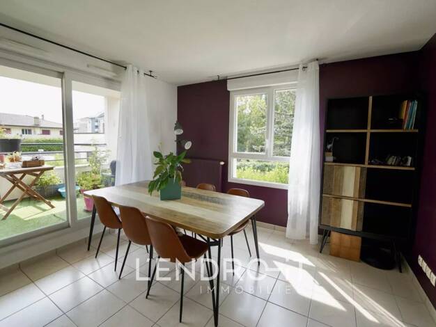 Appartement à vendre 340 000 € 4 pièces 3 chambres 81,1 m² 4 étages Centre La Roche-sur-Foron 74800