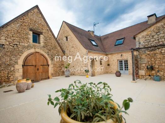 Maison à vendre 595 000 € 6 pièces 5 chambres 214 m² 11 640 m² de terrain Mouleydier 24520